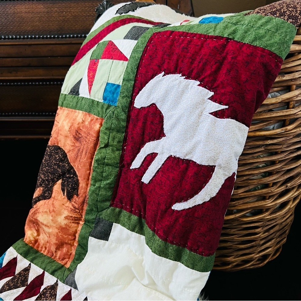 Patchwork  Wall Hanging Cotton Horses Quilt .